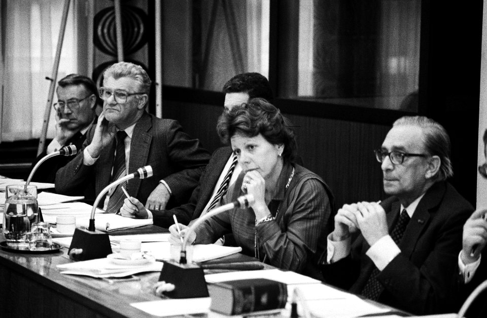 V.l.n.r. Dhr. Koning, dhr. Van Amelsfoort, mw. Smit-Kroes en dhr. Joekes, Bestanddeelnr 932-4222