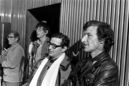 V.l.n.r. ..., Reinbert de Leeuw, Luc Lutz, Harry Mulisch, Bestanddeelnr 923-4618