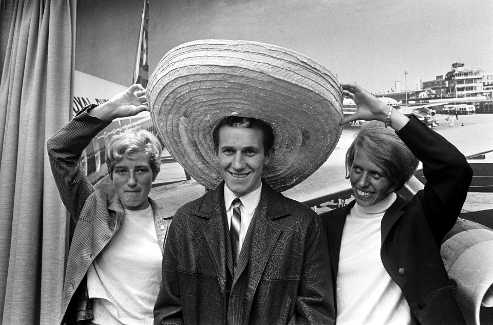 V.l.n.r. Mieke Jaapies (kano), Rini Wagtmans (wielrennen) en Janny van Eyck Vos , Bestanddeelnr 919-7237