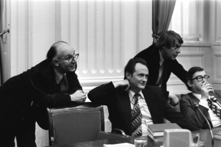 V.l.n.r. kamerlid Poppe (PvdA), minister Boersma (ARP), fractie-voorzitter Van M, Bestanddeelnr 929-0724