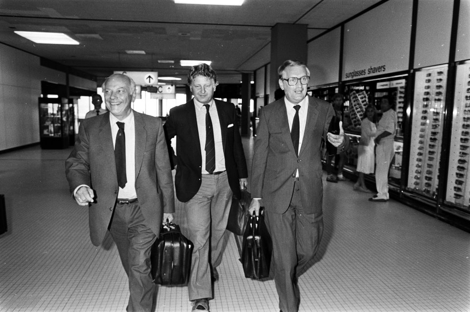 V.l.n.r. Dhr. Joop den Uyl (PvdA), dhr. Bukman en dhr. Meijer, Bestanddeelnr 932-6711