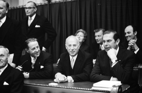 V.l.n.r. ARP-fractieleden Veerman, J.A. Bakker en Biesheuvel, Bestanddeelnr 924-5391