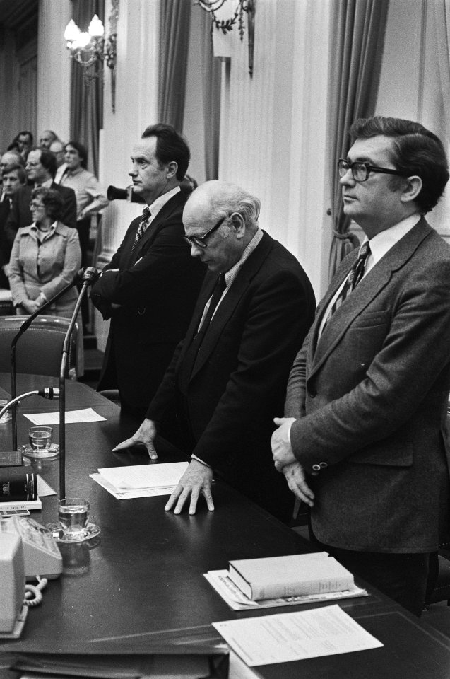V.l.n.r. minister Boersma (PvdA), premier Den Uyl (PvdA) en minister Gruyters (, Bestanddeelnr 929-0722