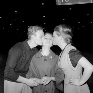V.l.n.r. Pavel Roman, Jopie Wolff en Eva Romanova, Bestanddeelnr 916-1183