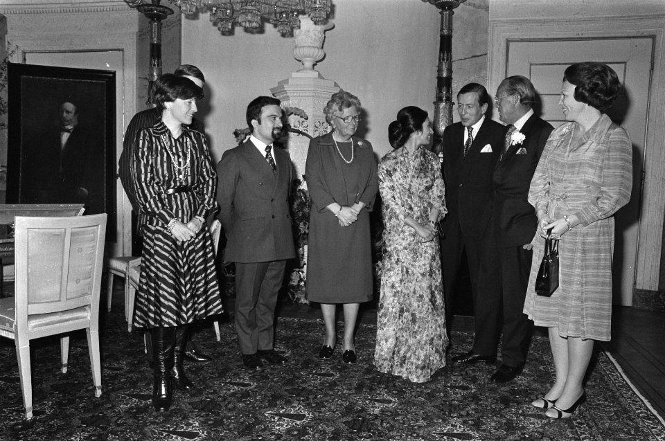 V.l.n.r. prinses Margriet, Van Vollenhoven, kroonprins Hassan, koningin Julian…, Bestanddeelnr 929-0972