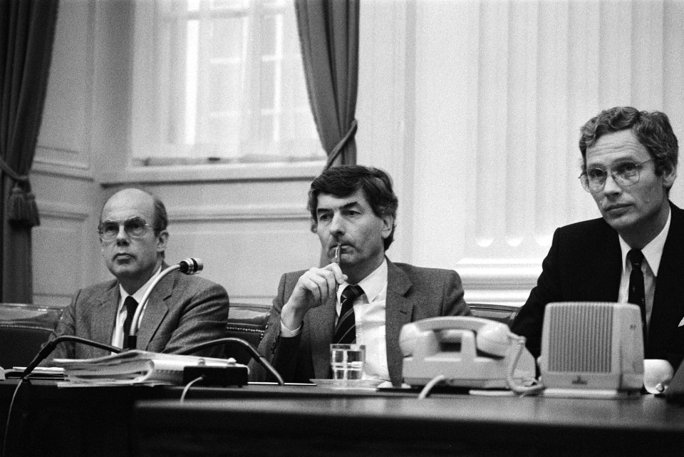 V.l.n.r. minister De Ruiter (Defensie), premier Lubbers en minister Van den Broe, Bestanddeelnr 932-7790