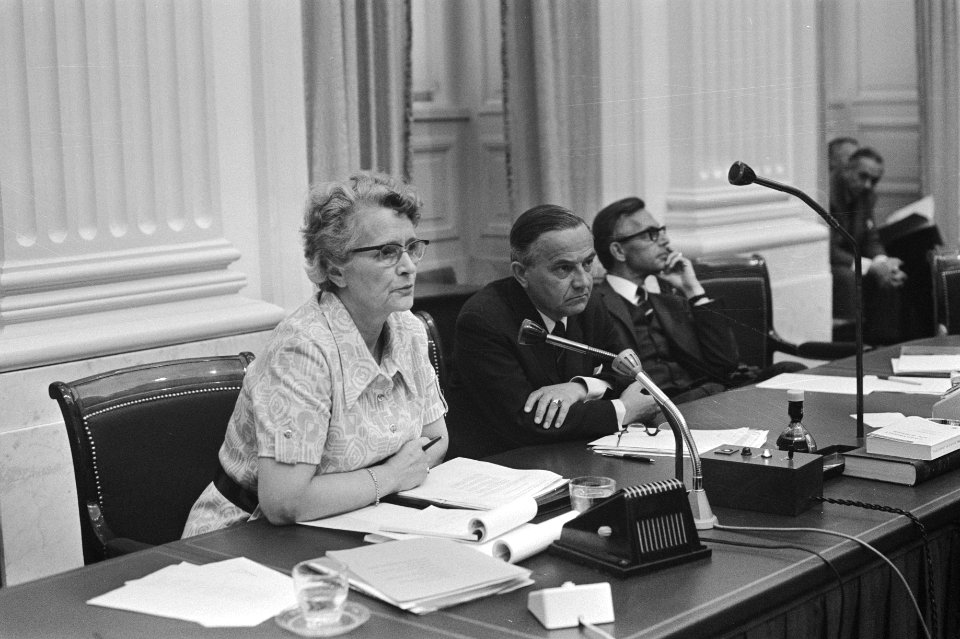 V.l.n.r. minister Klompé, minister-president De Jong en minister Nelissen, Bestanddeelnr 924-5860