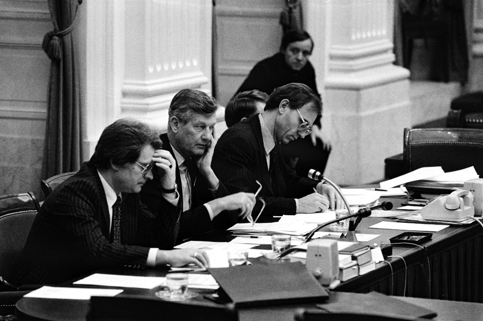V.l.n.r. staatssecretaris De Graaf (Sociale Zaken), minister De Koning (Sociale , Bestanddeelnr 932-4394