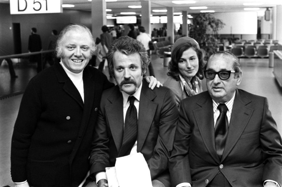 V.l.n.r. regisseur Richard Attenborough, scenarioschrijver William Goldman en pr, Bestanddeelnr 928-0660