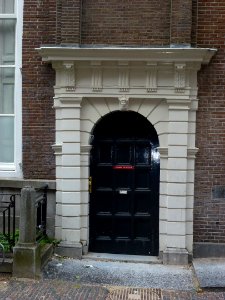 Utrecht Rijksmonument 18369 poortje bij Trans 10