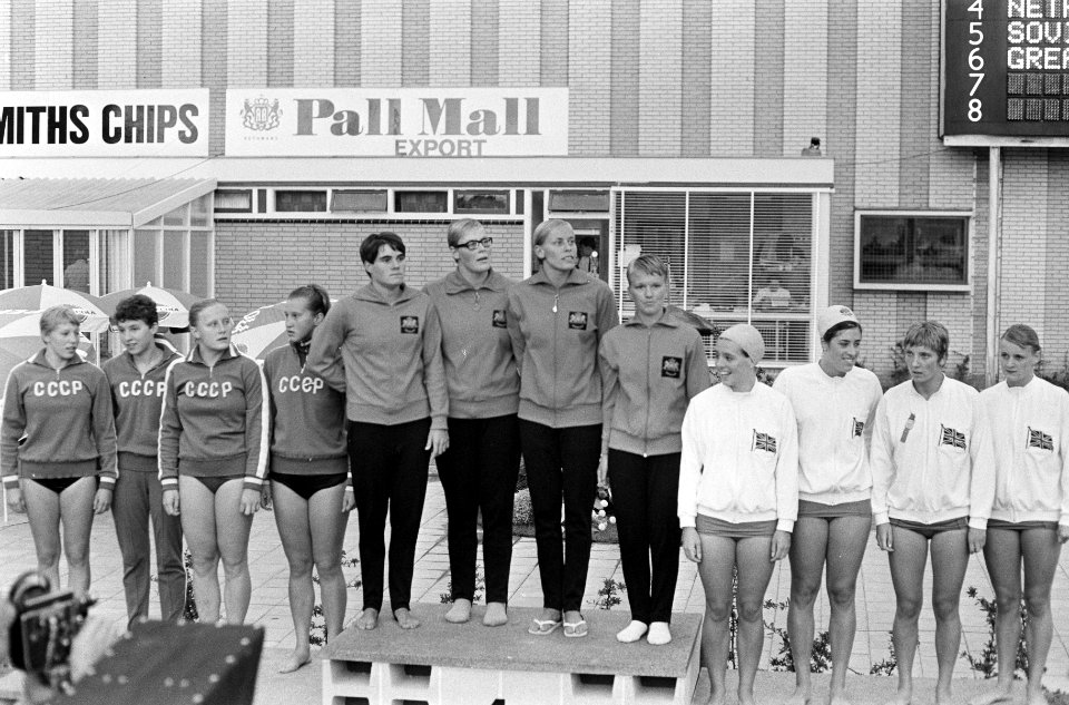 Utrecht 4x100m medley women podium