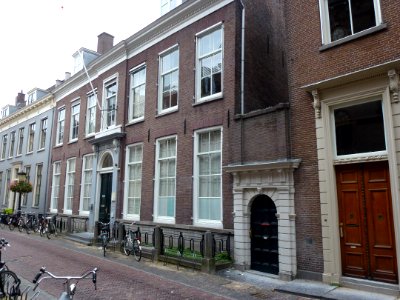 Utrecht Rijksmonument 18367 Pand Trans 10 met 18369 poortje