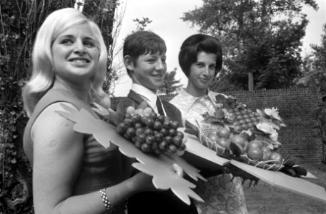 V.l.n.r. Ellen Bouwmeester, Wil Scholtens en Heleen Disselkoten, Bestanddeelnr 922-5922