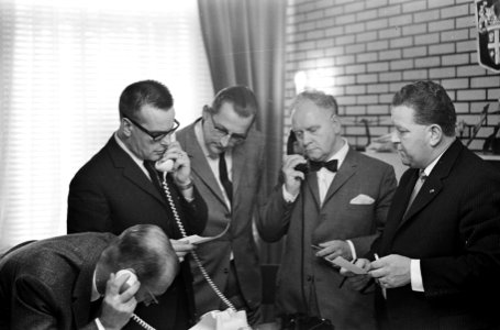 V.l.n.r. J.A. Bomans, Frederik Bos, Henk Hessel, Berger, Fred Schregardus en de , Bestanddeelnr 919-6548