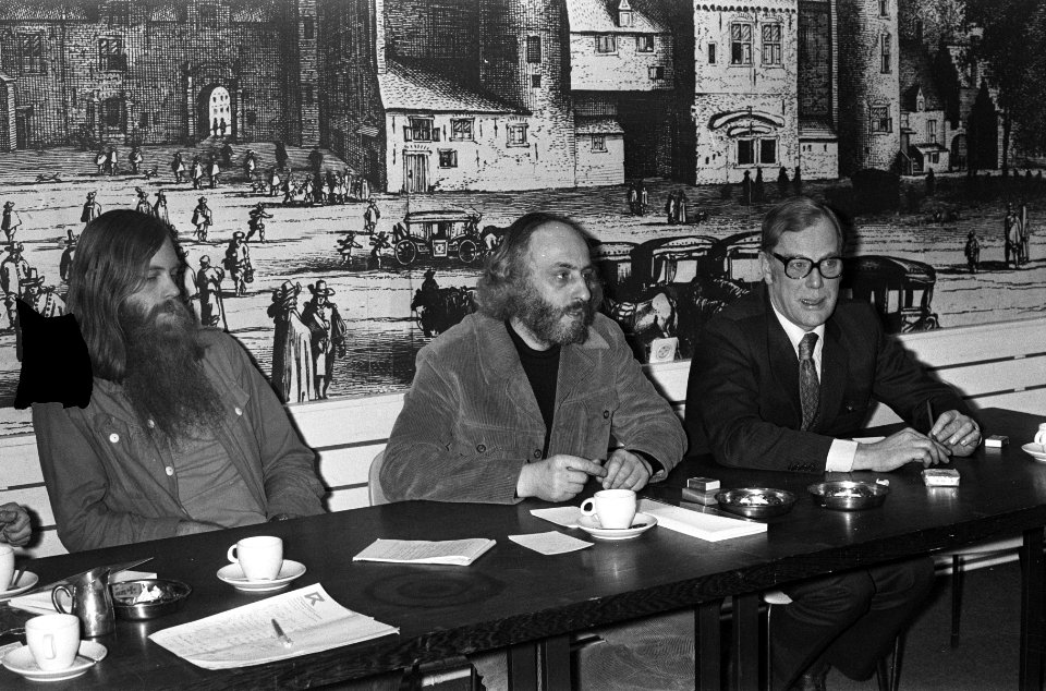 V.l.n.r. Fokke Goudwaard, Leo Jansen en minister Trip, Bestanddeelnr 927-0332