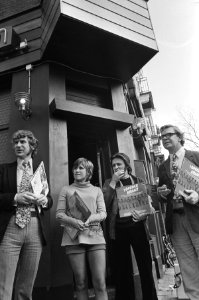V.l.n.r. Gerard Cox, Jenny Arean, Rob Touber en Jaap van de Merwe, Bestanddeelnr 924-4054