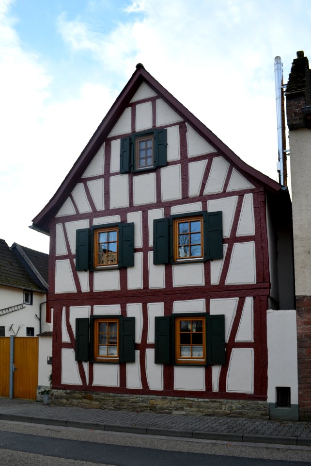 Unterliederbach, Liederbacher Straße 113