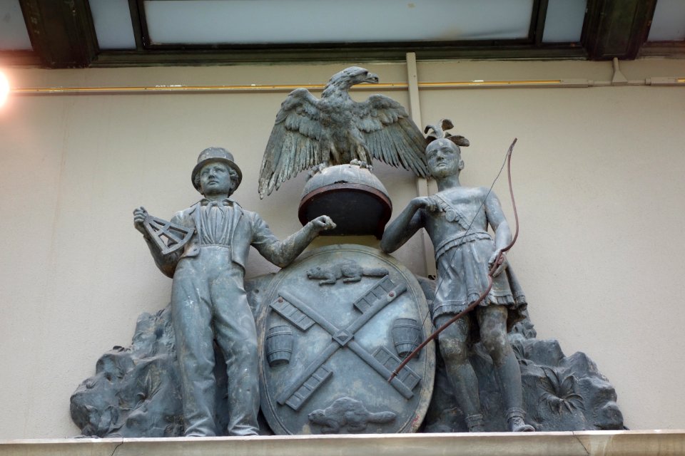 Unknown figural group - Winterthur Museum - DSC01695