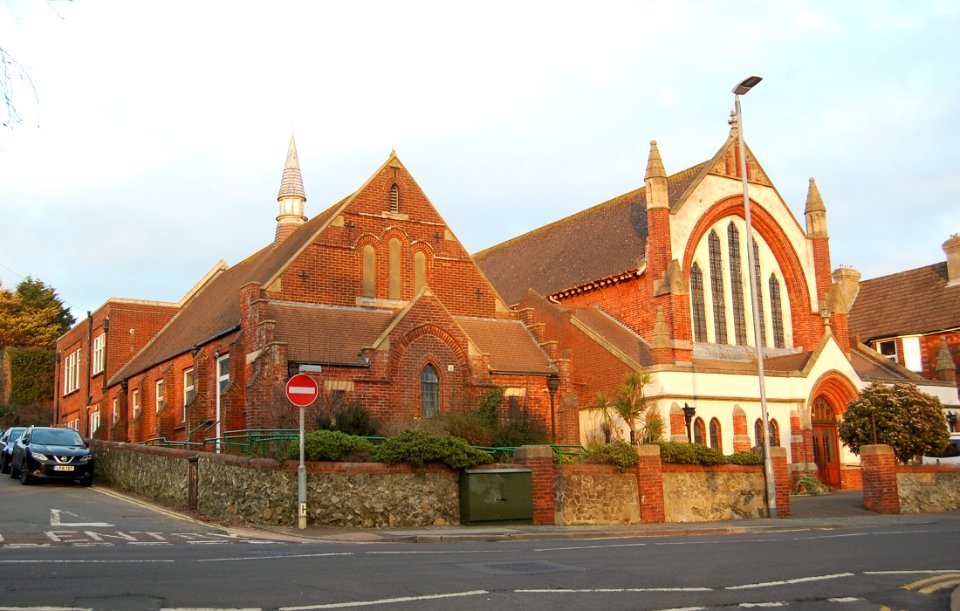 Upperton with St Andrew's United Reformed Church, Upperton Road, Eastbourne (February 2019) (Church and Church Hall) (2)