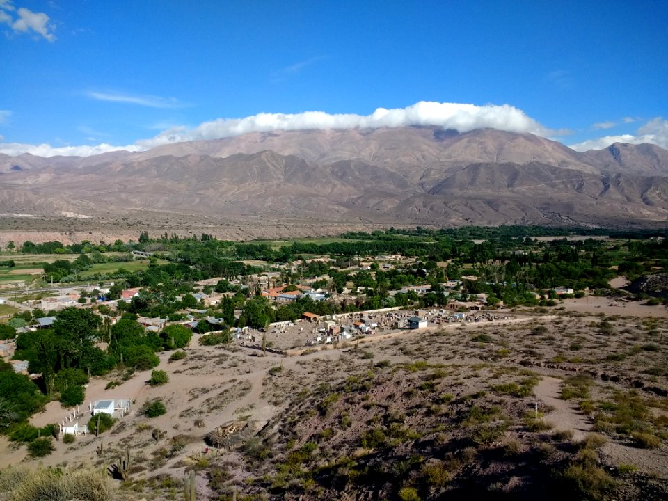 Uquía visto desde el Mirador la Cruz
