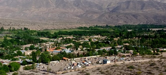 Uquía visto desde el Mirador la Cruz (cropped)