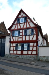 Unterliederbach, Liederbacher Straße 111