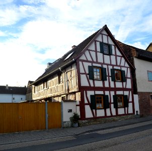 Unterliederbach, Liederbacher Straße 113 (1)