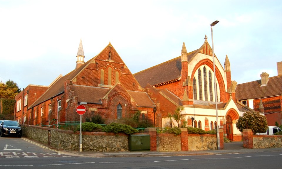 Upperton with St Andrew's United Reformed Church, Upperton Road, Eastbourne (February 2019) (Church and Church Hall) (6)