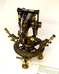 Universal theodolite, made by F Sartorius, Göttingen, c. 1910, TM30123 - Tekniska museet - Stockholm, Sweden - DSC01516
