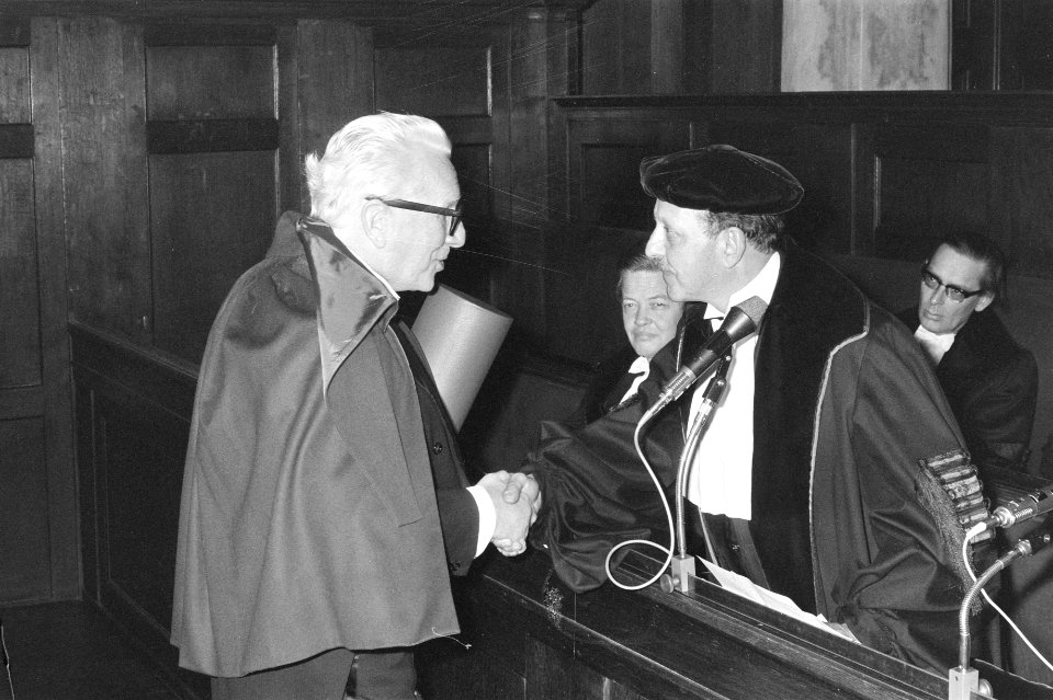 Universiteit van Amsterdam verleent eredoctoraat, Bestanddeelnr 925-2974
