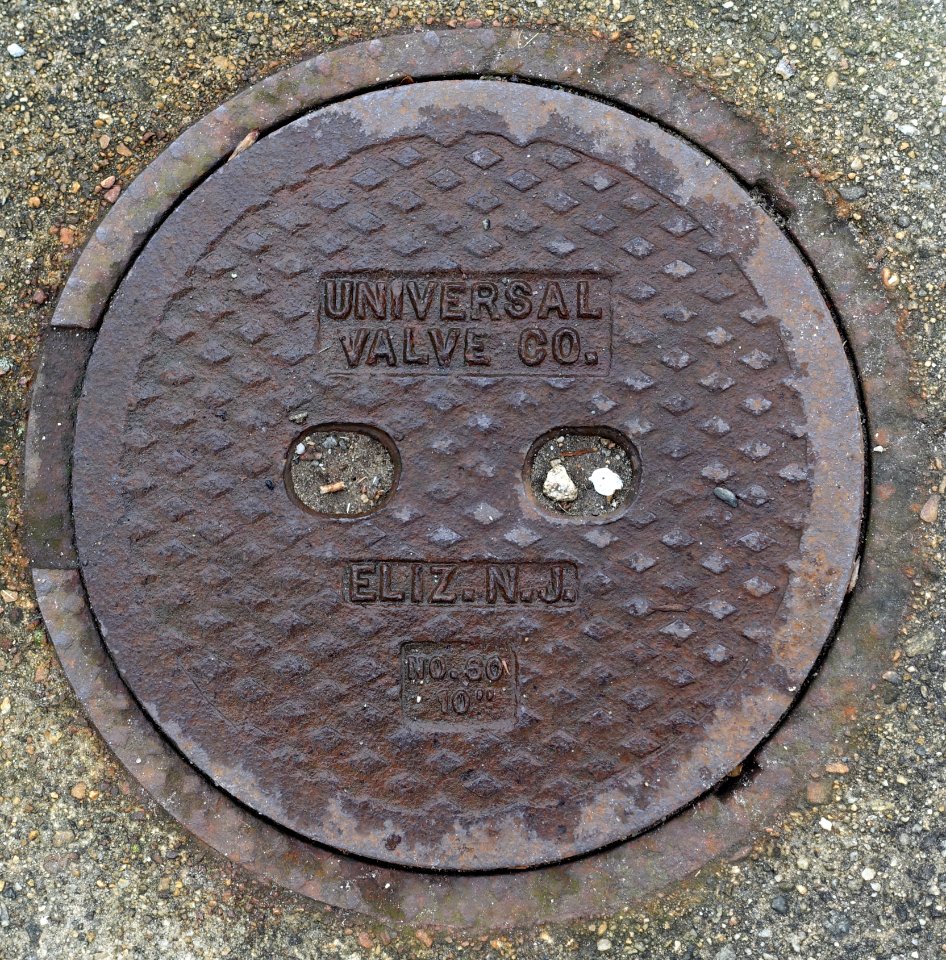 Universal Valve Co., Eliz.N.J., No.60 10 inch - Arlington, MA - DSC01075
