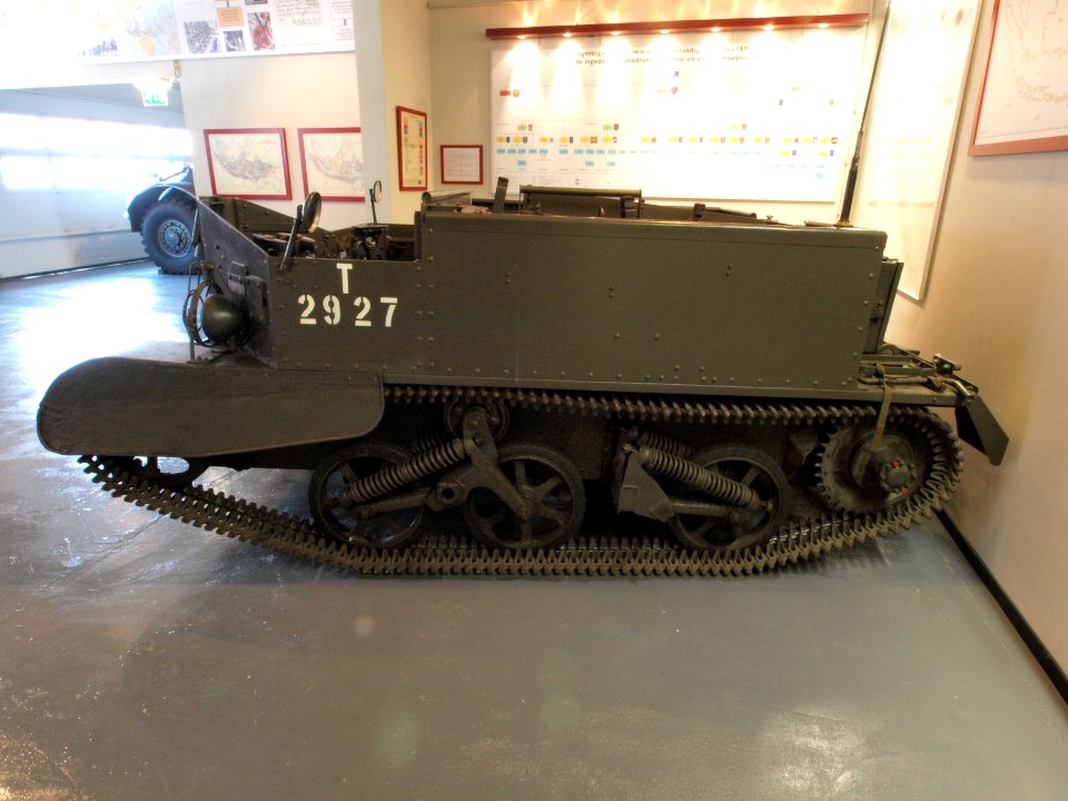 Universal Carrier Mk II pic-7