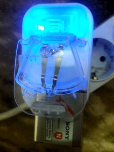Universal battery charger charging