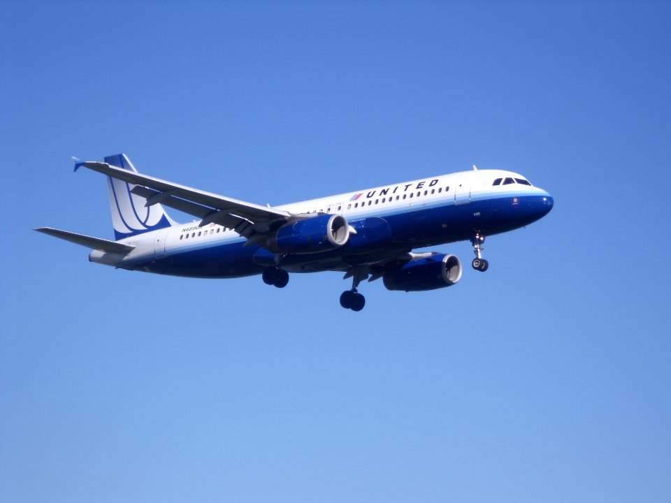 United Airlines A320 N489UA KDCA