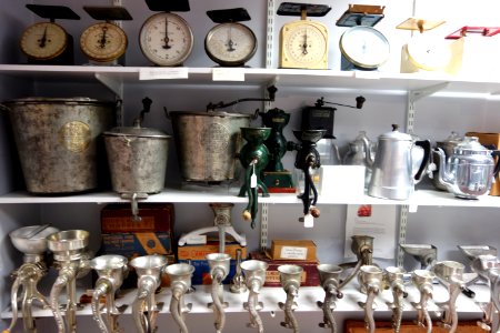 Universal grinders and scales - New Britain Industrial Museum - DSC09788