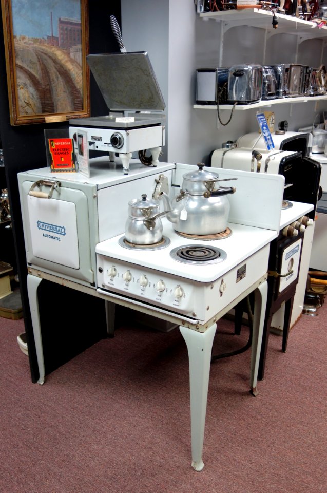 Universal Electric Range - New Britain Industrial Museum - DSC09876