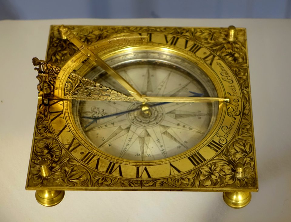 Universal horizontal sundial, by Johannes Kooch, Stockholm, c. 1650-1679 - Putnam Gallery - Harvard University - DSC07916
