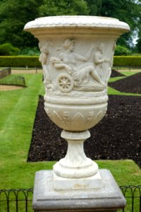 Urn - Waddesdon Manor - Buckinghamshire, England - DSC07504