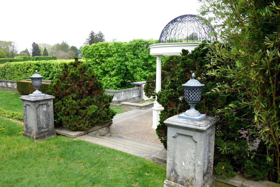 Urns - Longwood Gardens - DSC00871