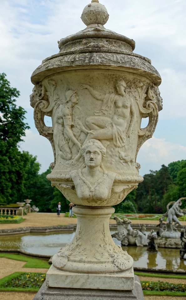 Urn by Jan Pieter van Baurscheit the Elder, Antwerp, early 1700s - Waddesdon Manor - Buckinghamshire, England - DSC07852