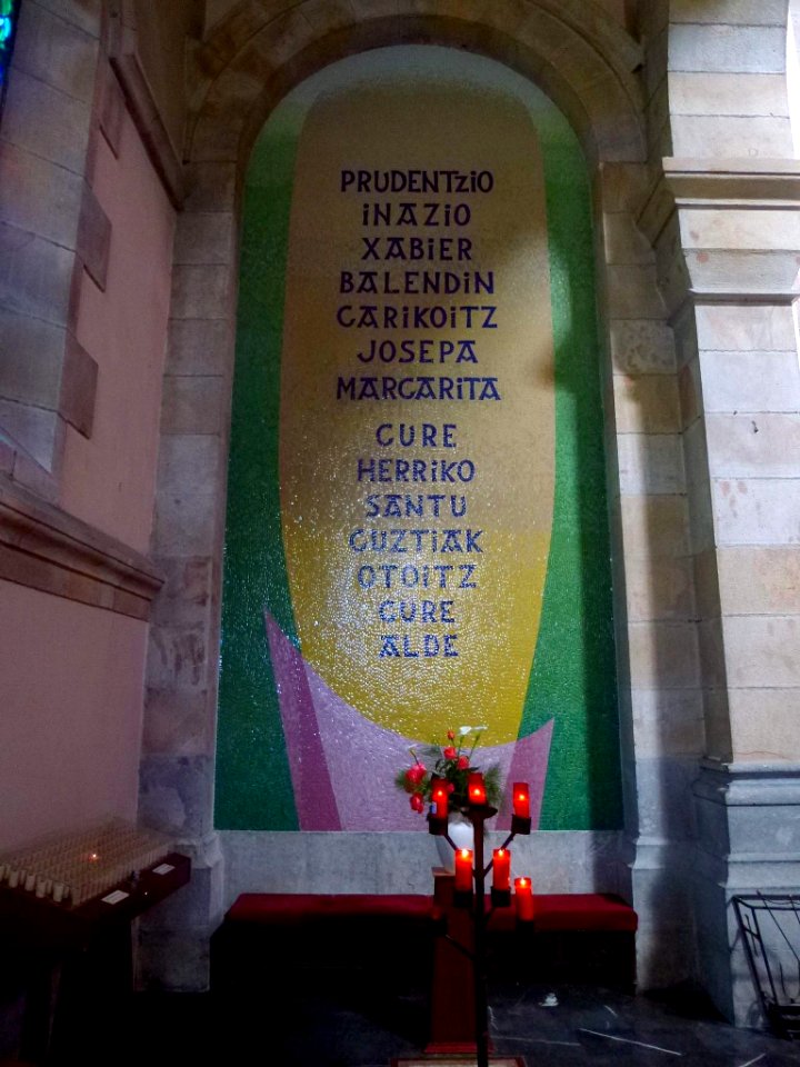 Urkiola - Santuario, interior 15