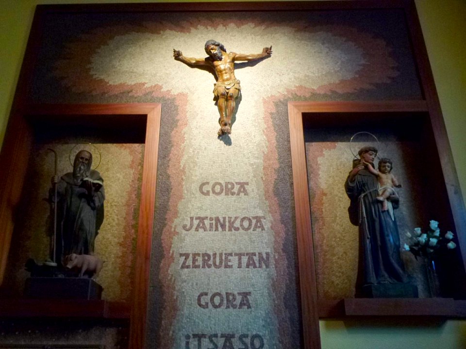 Urkiola - Santuario, interior 05