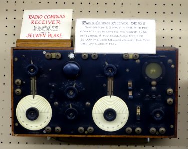US Navy Radio Compass Receiver Model SE-1012, 1918 - New England Wireless & Steam Museum - East Greenwich, RI - DSC06688