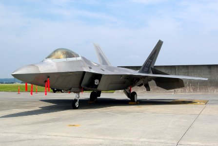 USAF F-22 20090822