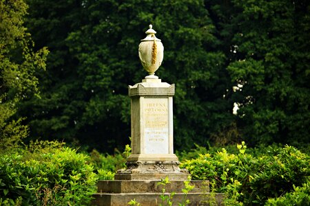 Louise monument ludwigslust-parchim castle park