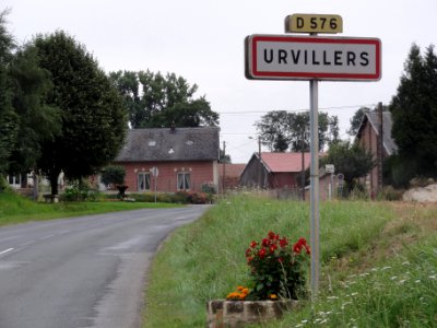 Urvillers (Aisne) city limit sign