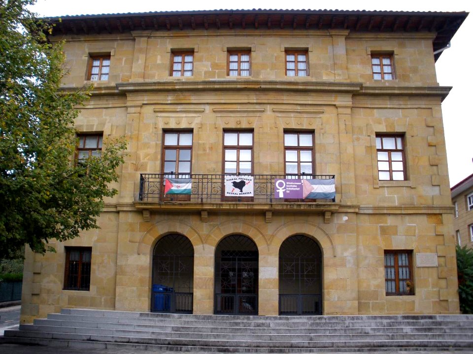 Usúrbil - Ayuntamiento 1