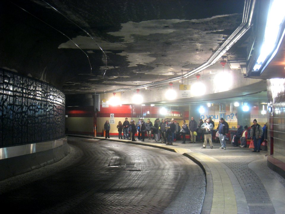 Upper level of Harvard Bus Tunnel, December 2010