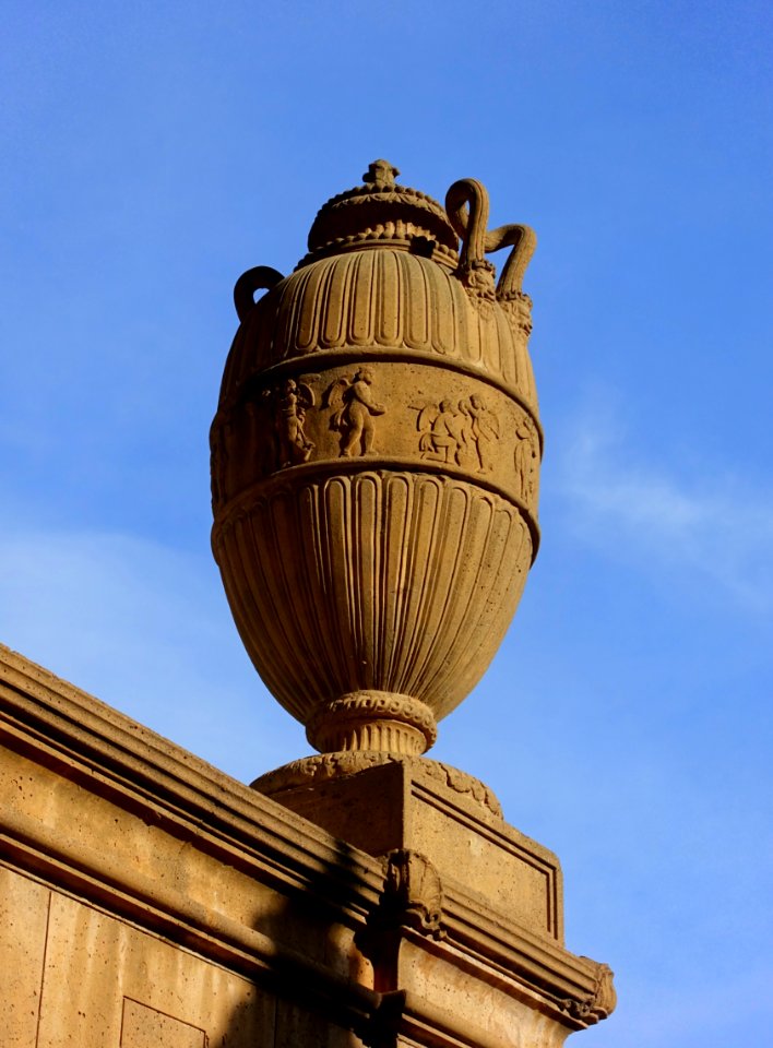 Urn - Palace of Fine Arts - San Francisco, CA - DSC02478