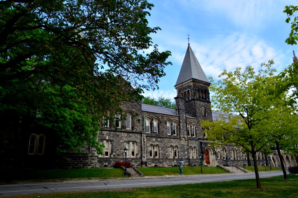 UofTUniversityCollege3